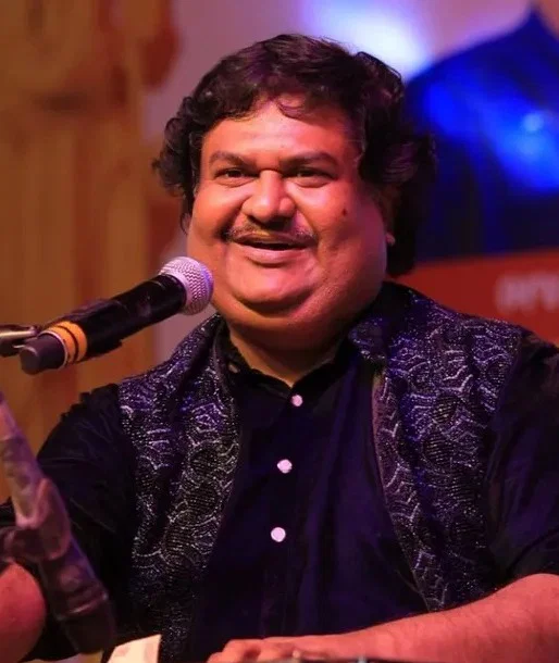 Osman Mir on stage
